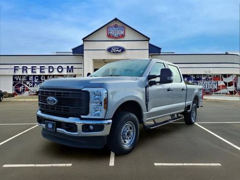 Used 2024 Ford F250 XL w/ XL Chrome Package AWD/4WD image 2