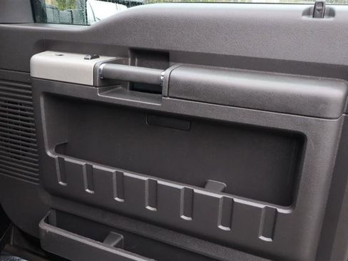 Used 2013 Ford F250 Lariat w/ Chrome Pkg image 10
