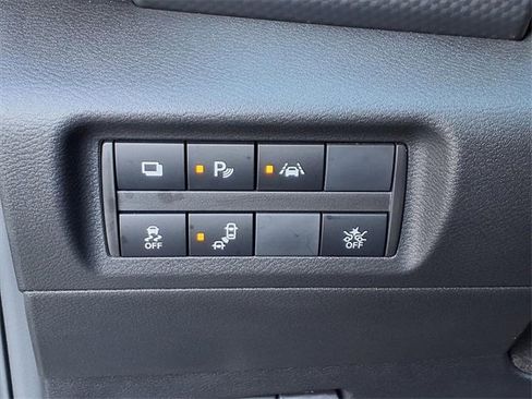 Certified 2025 Nissan Kicks Play S image 14