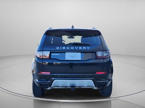 New 2025 Land Rover Discovery Sport S image 4
