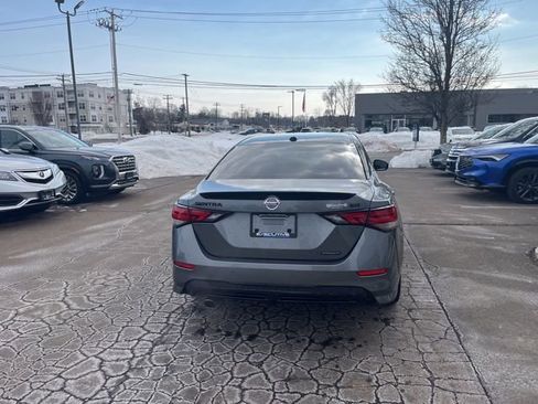Used 2022 Nissan Sentra SR w/ Midnight Edition image 12