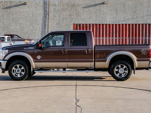 Used 2012 Ford F250 Lariat w/ Lariat Interior Pkg AWD/4WD image 15