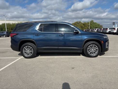 Used 2022 Chevrolet Traverse LT w/ LPO, Cargo Package image 6