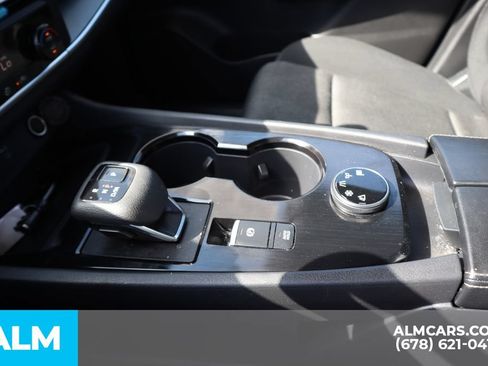 Used 2025 Nissan Rogue SV AWD/4WD image 30