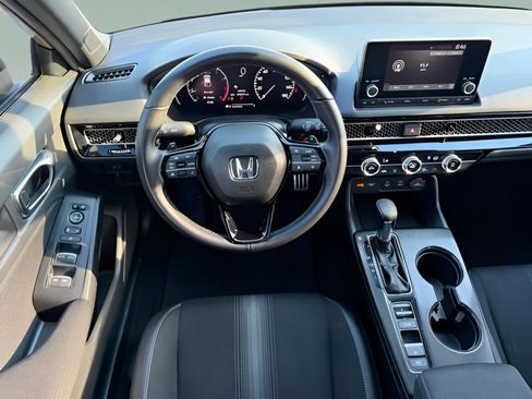 Used 2025 Honda Civic Sport image 15