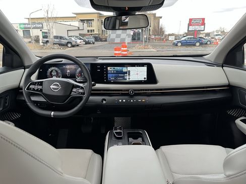 Certified 2025 Nissan Ariya ENGAGE image 28