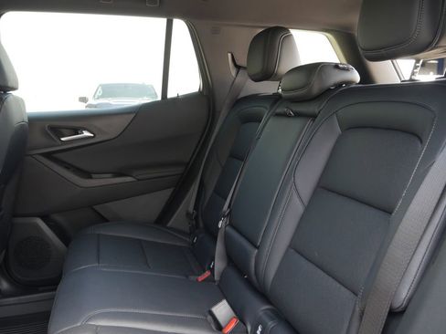 New 2026 Chevrolet Equinox LT w/ Convenience Package II AWD/4WD image 27