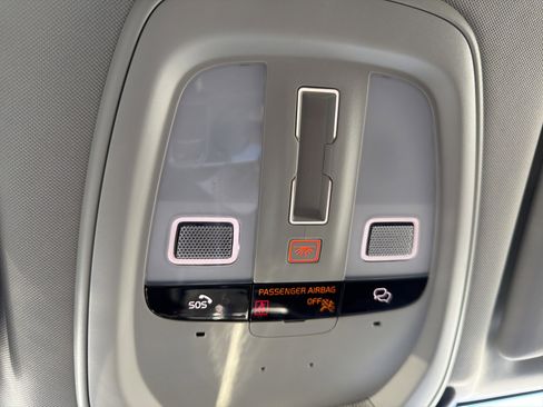 Certified 2025 Volvo XC60 B5 Plus image 29