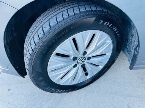 Used 2019 Volkswagen Jetta SE image 25