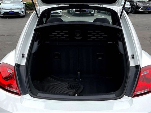 Used 2017 Volkswagen Beetle 1.8T Classic image 25