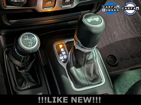 Used 2025 Jeep Wrangler Sport image 26