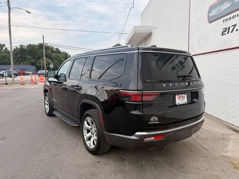 Used 2022 Jeep Wagoneer Series II AWD/4WD image 7
