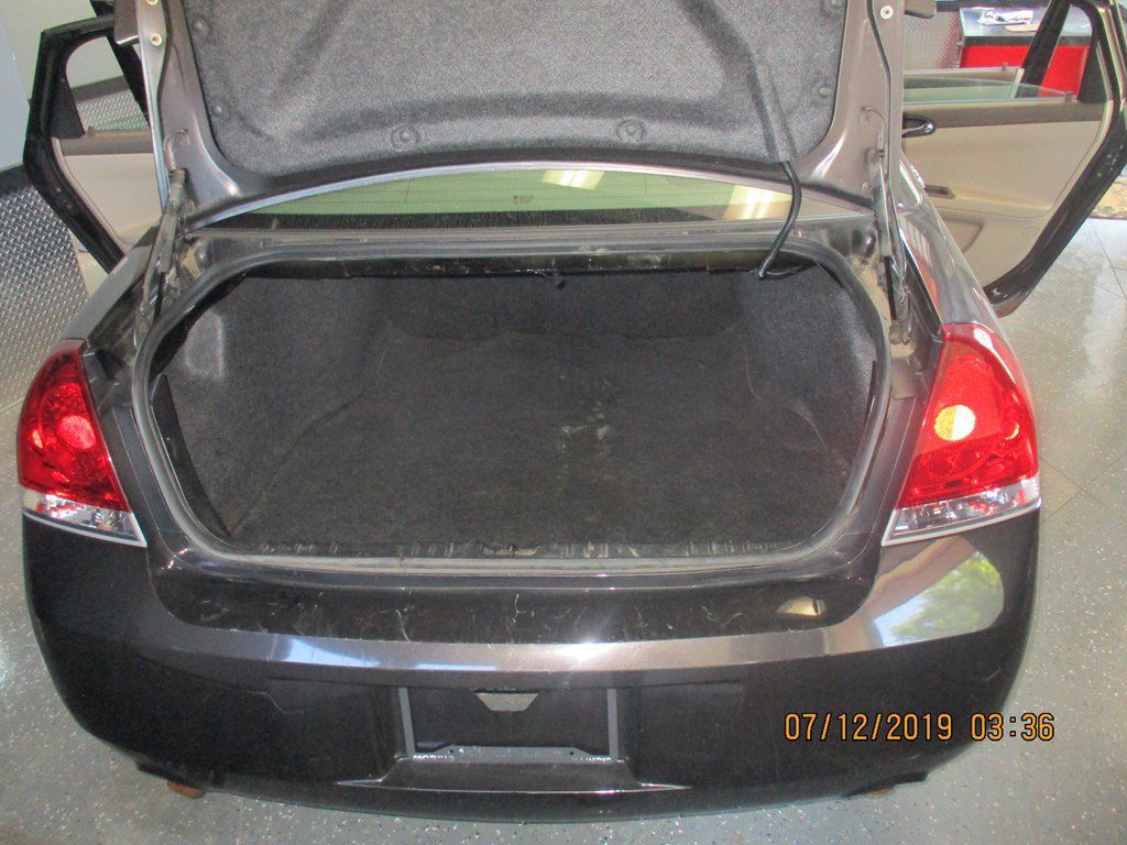 Used 2008 Chevrolet Impala LT FWD image 14
