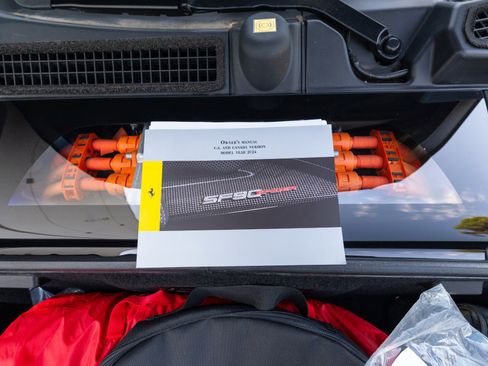 Used 2024 Ferrari SF90 Spider image 96