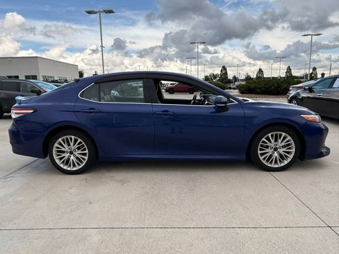 Used 2018 Toyota Camry XLE w/ Protection Package (Q2) FWD image 6