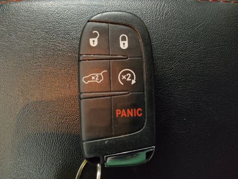 Used 2019 Jeep Compass Limited FWD image 32