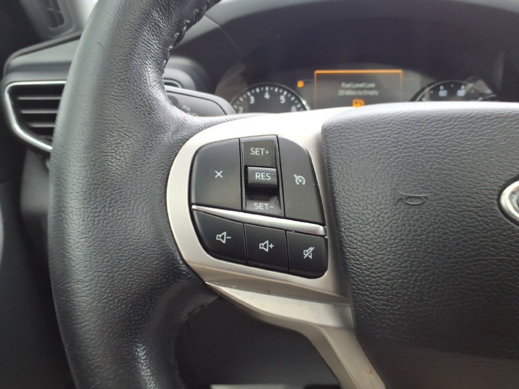 Certified 2024 Ford Explorer XLT w/ Equipment Group 202A AWD/4WD image 18