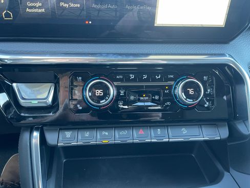 New 2026 GMC Sierra 2500 Denali w/ Denali Reserve Package image 16