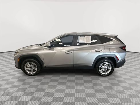 Used 2025 Hyundai Tucson SE AWD/4WD image 10