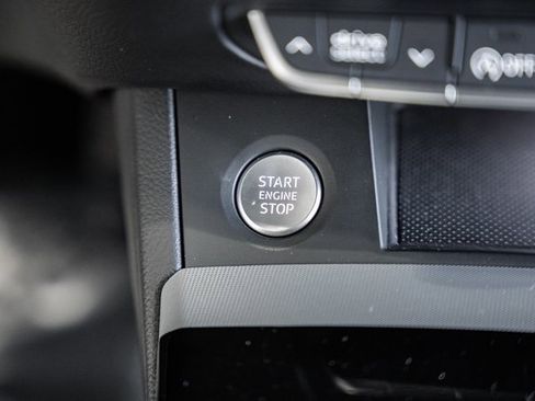 Used 2025 Audi Q5 2.0T Premium image 27