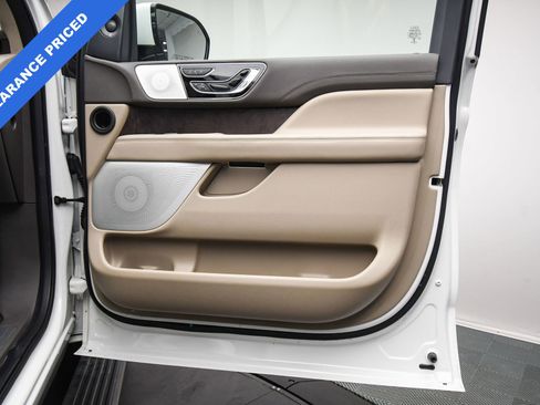 Used 2022 Lincoln Navigator Reserve image 50