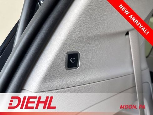 Used 2019 Chrysler Pacifica Touring-L w/ Advanced Safetytec Group image 10