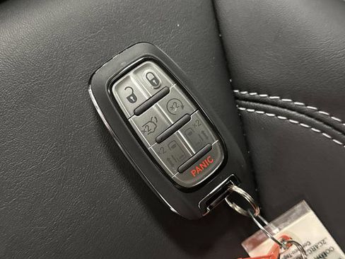 New 2026 Chrysler Pacifica Select w/ S Appearance Package image 26