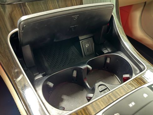 Used 2020 Mercedes-Benz GLC 300 image 32