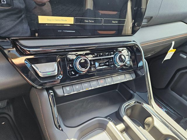New 2026 GMC Sierra 2500 AT4 w/ Max Trailering Package AWD/4WD image 31