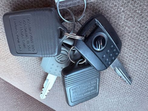 Used 2003 Mercury Grand Marquis GS image 49