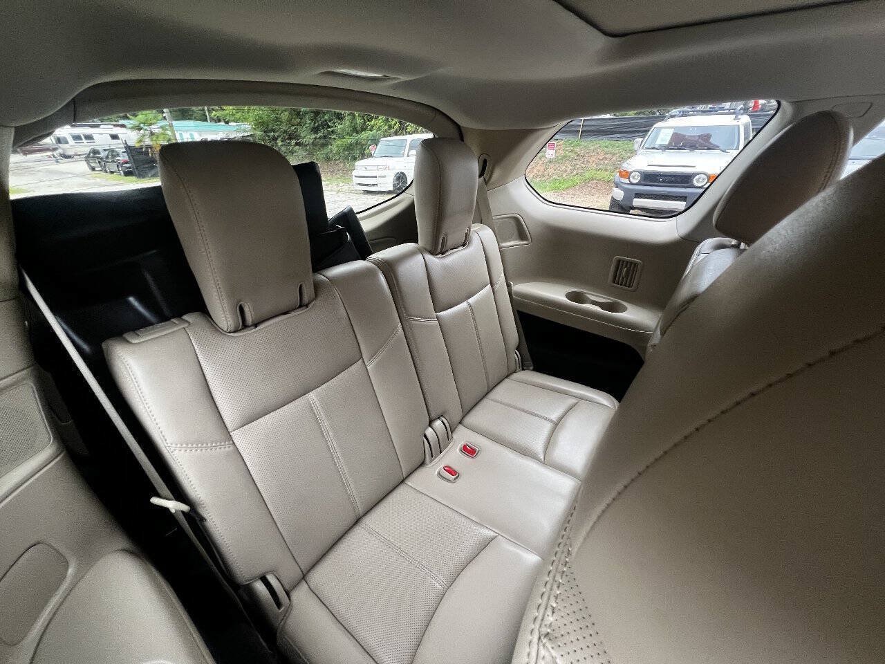 Used 2019 Nissan Pathfinder Platinum w/ Cargo Package FWD image 11