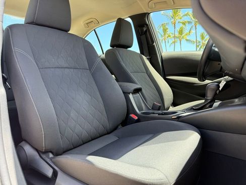 Used 2023 Toyota Corolla LE image 9