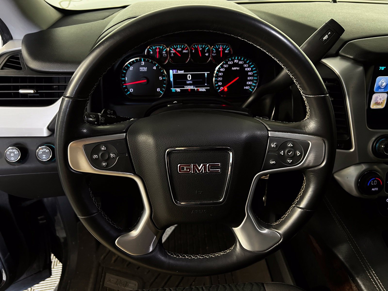 Used 2018 GMC Yukon SLE w/ SLE Value Package AWD/4WD image 9