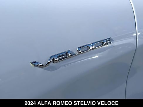 Used 2024 Alfa Romeo Stelvio Veloce AWD/4WD image 18