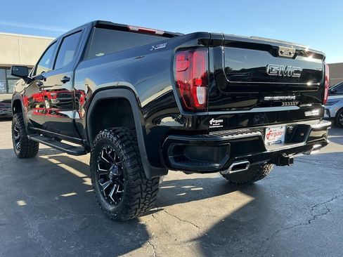 Used 2024 GMC Sierra 1500 Elevation w/ LPO, Elevation Black Package image 13