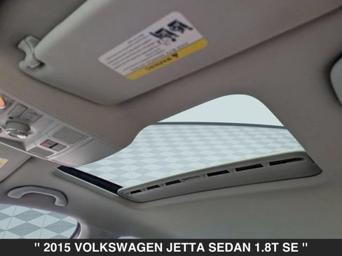 Used 2015 Volkswagen Jetta SE FWD image 22