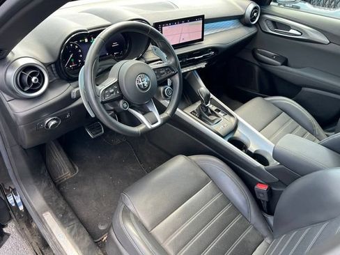 Used 2024 Alfa Romeo Tonale Ti w/ Premium Interior Package AWD/4WD image 17