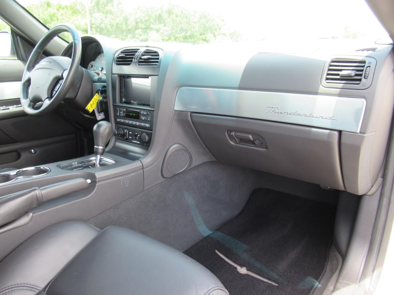 Used 2002 Ford Thunderbird RWD image 11