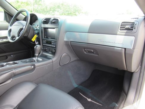 Used 2002 Ford Thunderbird RWD image 11