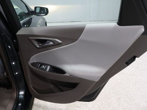 Used 2017 Chevrolet Malibu LT image 21