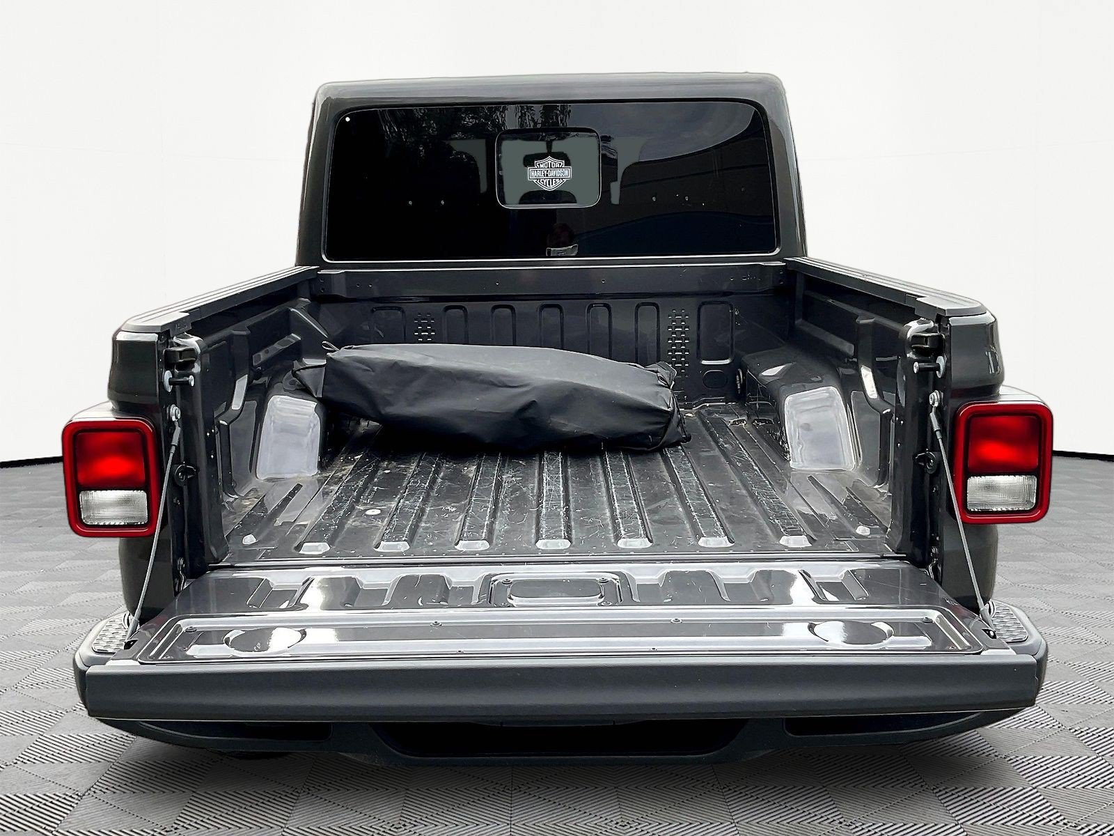 Used 2025 Jeep Gladiator Sport AWD/4WD image 7