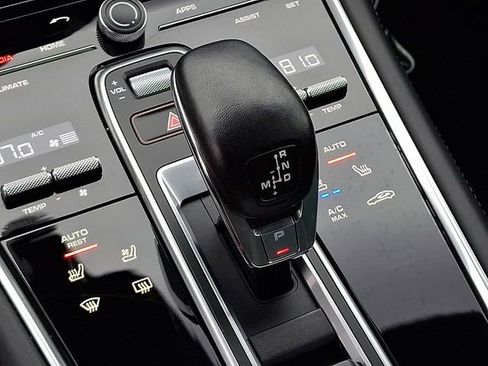 Used 2019 Porsche Panamera 4 image 19