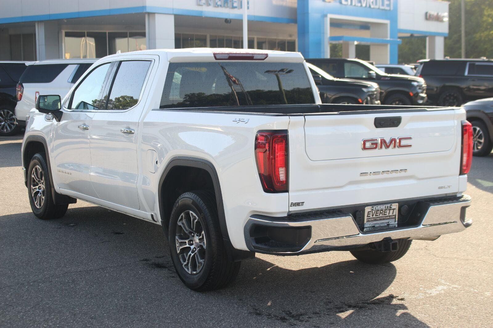 Used 2025 GMC Sierra 1500 SLT AWD/4WD image 5