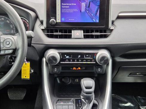 Certified 2023 Toyota RAV4 LE AWD/4WD image 15