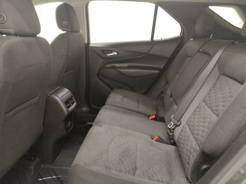 Used 2018 Chevrolet Equinox LT FWD image 18