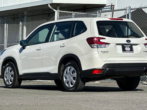 Used 2022 Subaru Forester Base image 6