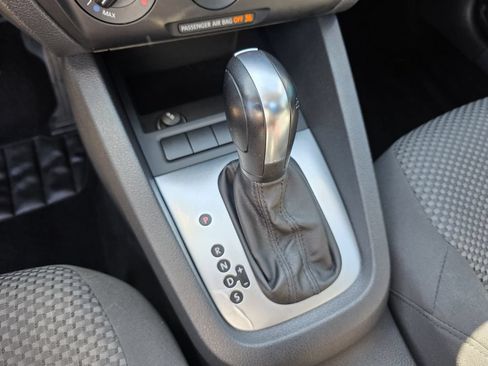 Used 2011 Volkswagen Jetta S FWD image 25