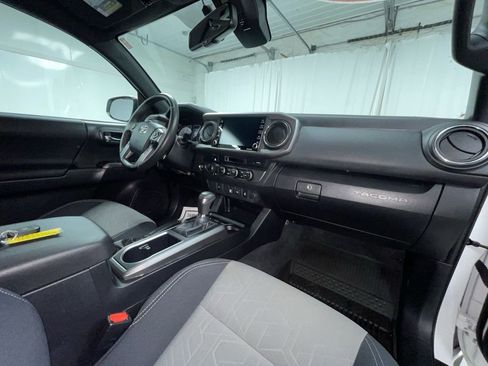 Certified 2023 Toyota Tacoma TRD Off-Road image 9