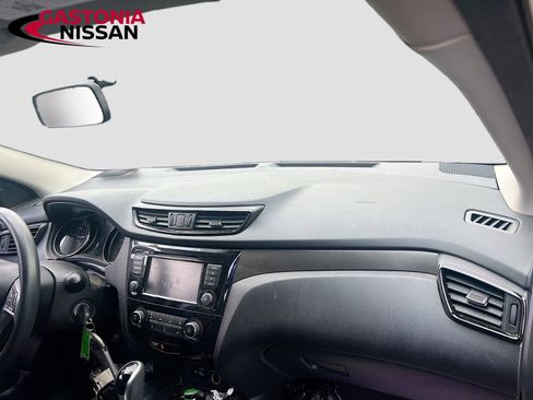 Used 2019 Nissan Rogue Sport S w/ Appearance Package AWD/4WD image 32