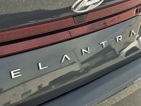 Used 2023 Hyundai Elantra SEL FWD image 31